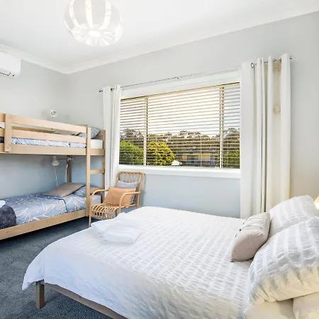 Roskell Retreat Pet Friendly 5 Mins Walk To Beach Callala Beach Exterior photo